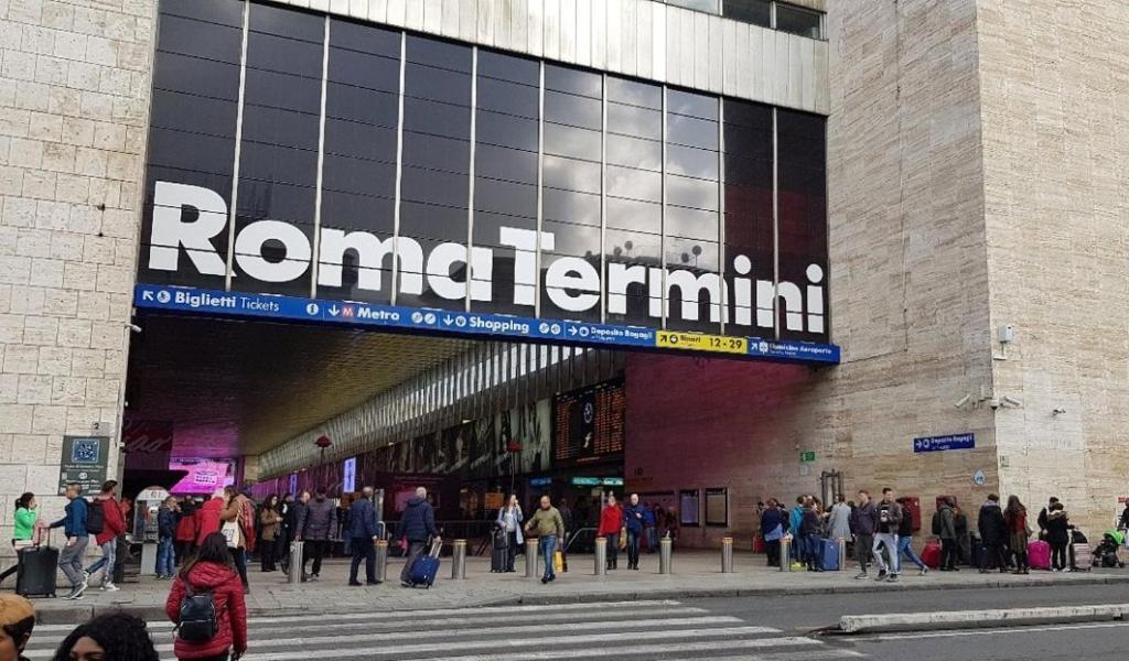Room With Independent Entrance - Termini/Aquarium ローマ エクステリア 写真